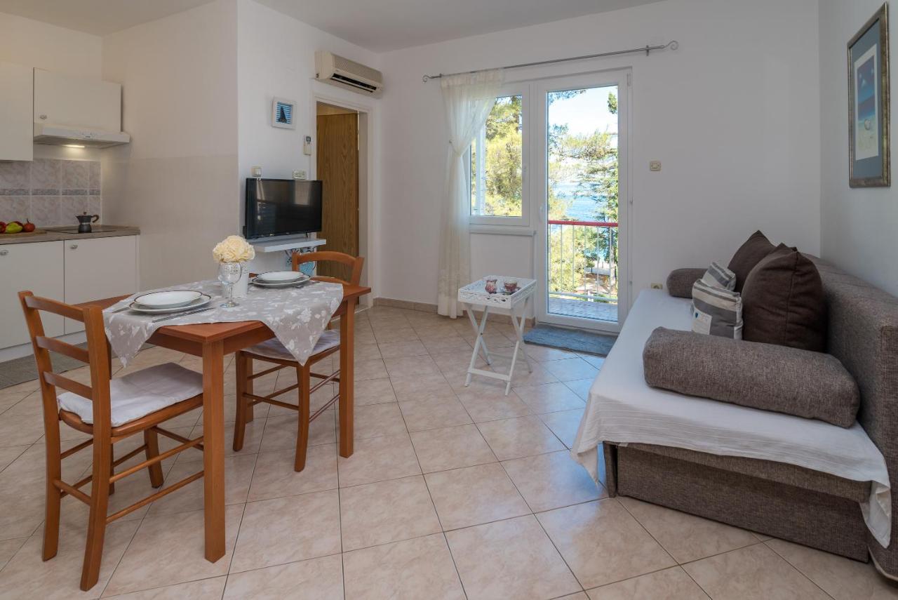 Apartments House Pinezic Малинска Екстериор снимка