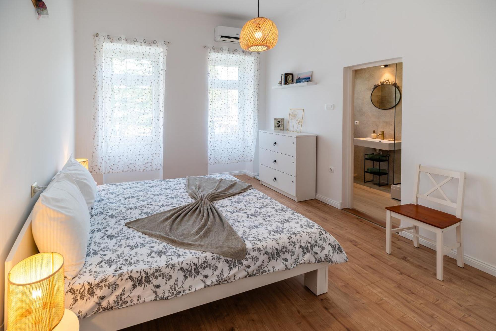 Apartments House Pinezic Малинска Стая снимка