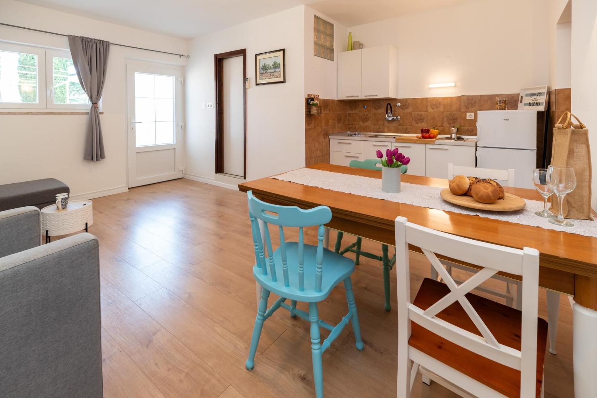 Apartments House Pinezic Малинска Стая снимка