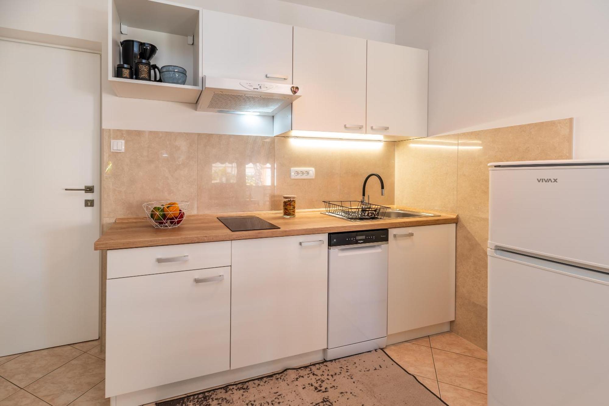 Apartments House Pinezic Малинска Стая снимка